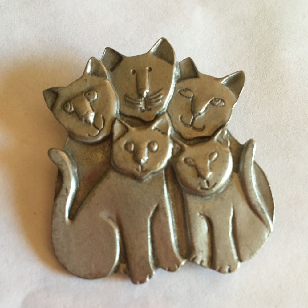 Mali Pewter Cat Kitten Family Brooch Pin 1970-1980